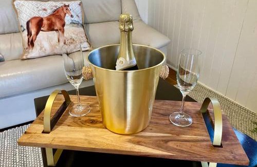 Coolabine House | The Cottage Country Escape