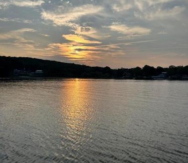 Preston Hotel | The Cottage Inn At Amos Lake