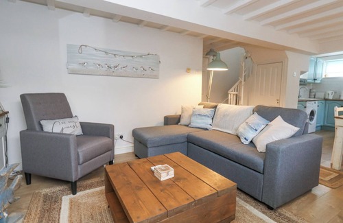 Langton Matravers Cottage | THE COTTAGE, pet friendly, with a garden in Swanage