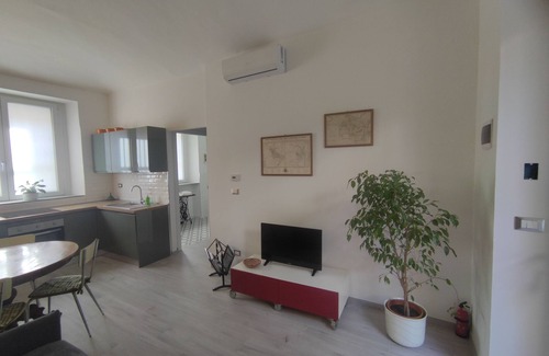 Vanchiglia Apartment | The courtyard under the Mole