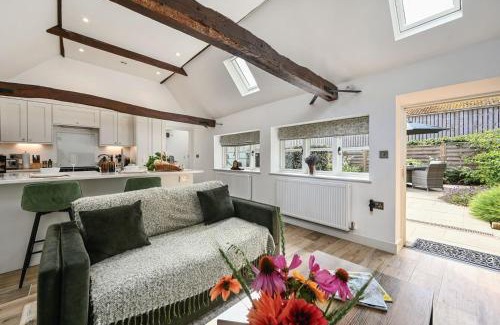 Blackham House | The Cow Shed