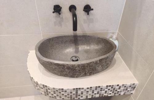 Bromsgrove House | The Cowshed - Luxury Barn with Hot Tub