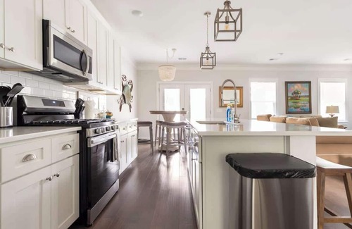 Charleston House | The Crab House: Built 2022. Huge property. Arcade.