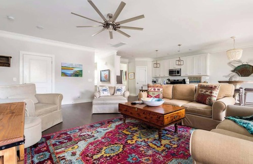 Charleston House | The Crab House: Built 2022. Huge property. Arcade.