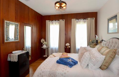 Canal Point Bed & Breakfast | The Cypress Lodge