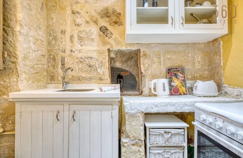 Marsaxlokk Apartment | The Delimara Lighthouse - A Unique, cultural stay