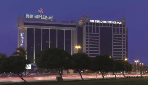 Diplomatic Area Hotel | The Diplomat Radisson Blu Hotel Residence & Spa