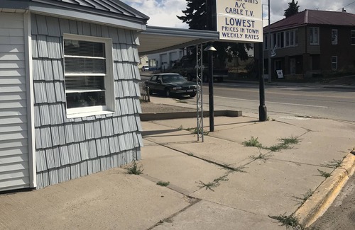 Frontier Apartment | The Downtown Motel