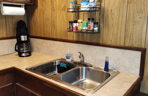 Bronson Cabin | "The Duck Blind" is a comfy, rustic cabin on Lake Sam Rayburn, Tx - (#6)