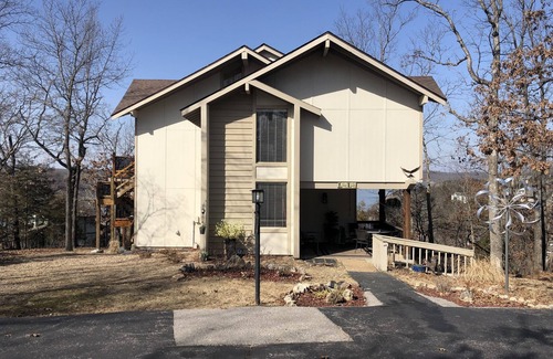 Osage Beach House | The Eagle View is Ready for You! Next to Margaritaville