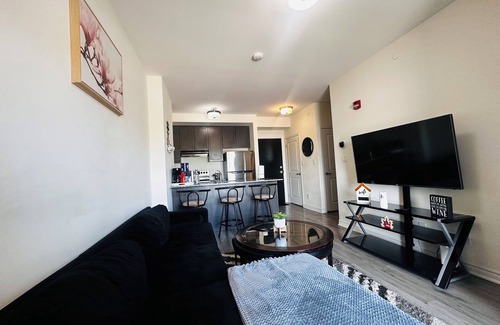 Brampton Condo | The Ecstatic Joy of Heaven