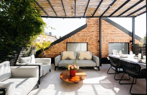 Jambes Apartment | The Edgewater Suites - Park View