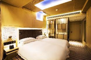 Wan Chai Hotel | The Emperor Hotel