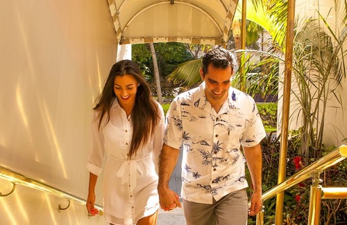 Waikiki Hotel | The Equus