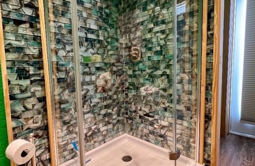 Nichols Apartment | The Exclusive Tatman Evergreen Suitenn