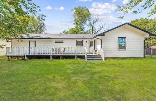 Stephenville House | The FarmHouse on Ollie