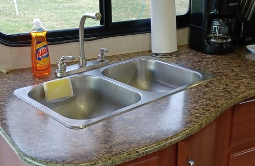 Lynn Garden House | The Farmside Retreat near I-81/26, a quiet country escape to nearby Tri-Cities.