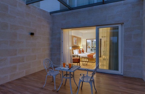 Satara Hotel | The Fern Residency Satara