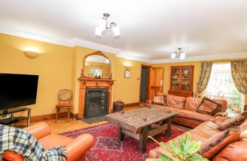 East Dereham House | The Firs