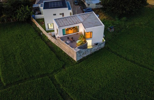 San Sai Villa | The Floating Villa BBQ Bikes Rice Fields