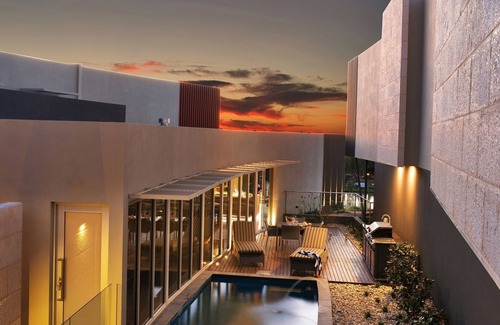 Paringa Villa | The Frames 'Montage' Luxury Retreat