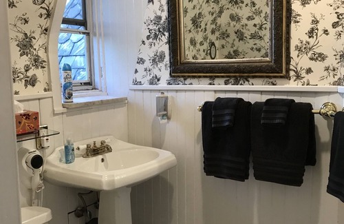 Spruce Hill Bed & Breakfast | The Gables B&B Philadelphia