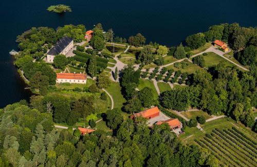 Enkoping Municipality House | The Gardener House - Grönsöö Palace Garden