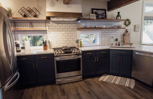 Issaquah House | The Gateway Getaway-peaceful with epic views