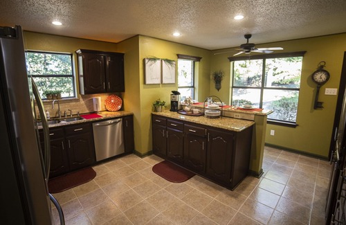 Lindale House | The Getaway Lindale