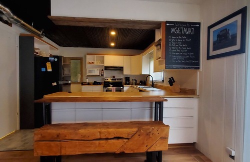 Trent Lakes Cottage | The Getaway on Greens Lake - Relaxing 4 season cottage in the Kawarthas