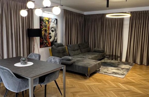 Cluj-Napoca Apartment | The Glowing Marmara - Life in City Center