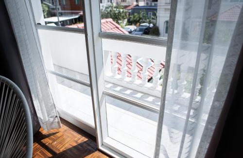 Lat Krabang Villa | The Golden Room - Suvarnabhumi