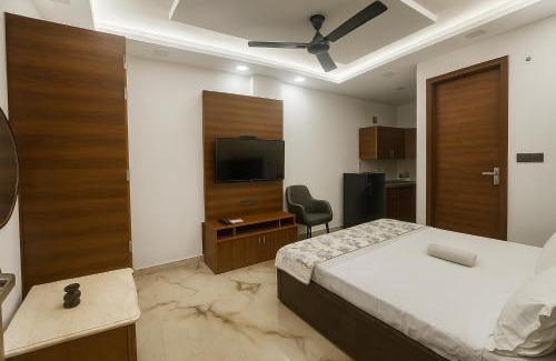 East of Kailash Apartment | The GoldLeaf in South Delhi