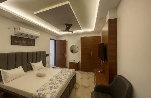 East of Kailash Apartment | The GoldLeaf in South Delhi