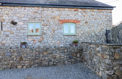 Scurlage Cottage | THE GRANARY, romantic, with a garden in Scurlage