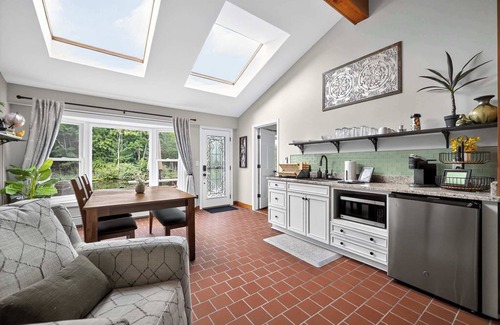 Onondaga House | The Grand Riverhouse