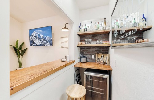 Mi-Wuk Village House | The Grand View- Gorgeous Family Friendly 4 bedroom home with Game Room.