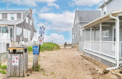 Wells Beach House | The Granite Harbor