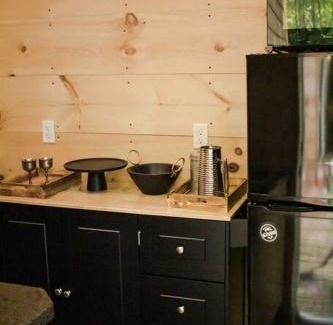 Hamilton House | The Green Acres Cabin