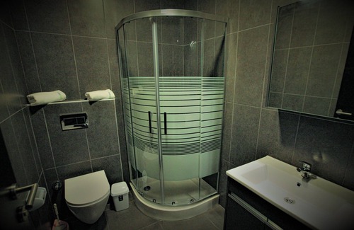 Yomra House | The Green Shore 29 (2+1)