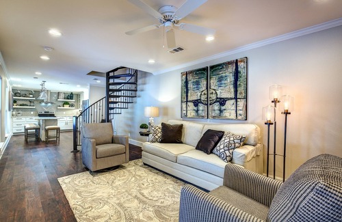 Haslet House | The Hangar Lodge-Unique Aircraft Hangar B&B