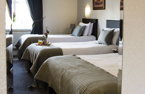 Buncrana Bed & Breakfast | The Harbour Inn