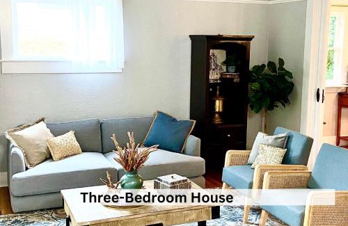 Albany House | The Historic Entertainer in Downtown Monteith District