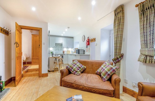 Kilmun Cottage | The Holly Tree Cottage