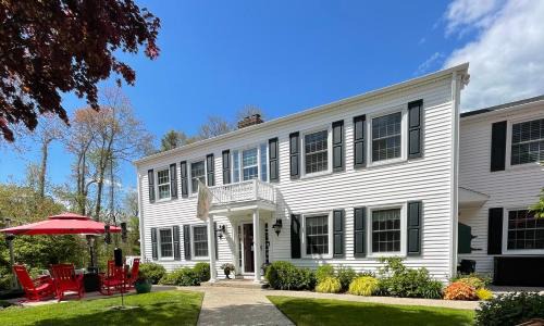 Madison Center Bed & Breakfast | The Homestead