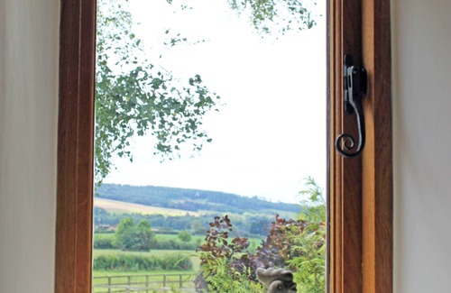 Woolhope House | The Hop Kilns - Rural Rustic Charm with Luxurious Modern Comfort