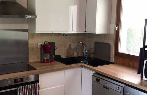 Saint-Georges-sur-Arnon Ski Chalet | The house by the pond