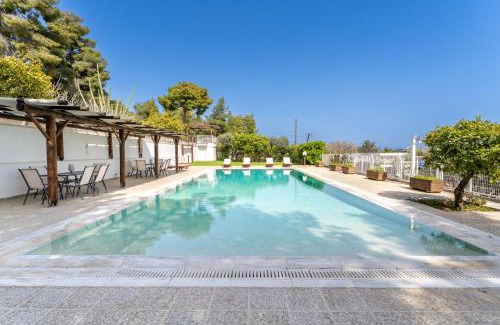 Loutra Oraias Elenis House | The House of Gratitude - Poolside Retreat