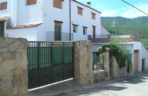 Cortijos Nuevos House | THE HOUSE OF THE VALLEY. Central zone of Cazorla Natural Park, Segura and Las Villas