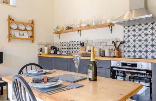 Fenny Compton House | The Hovel